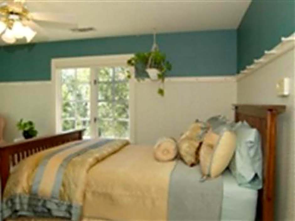 Photo 1 of 13 of Deluxe 1 Queen Bed