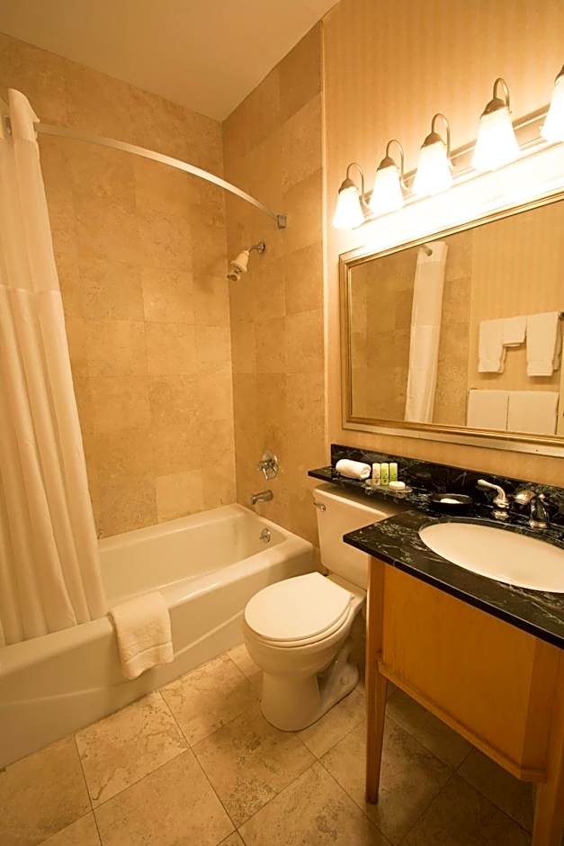 Adria Hotel And Conference Center