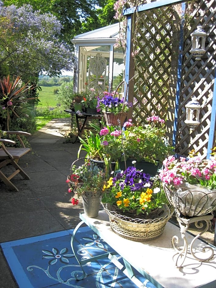 Folly Studio Bed and Breakfast