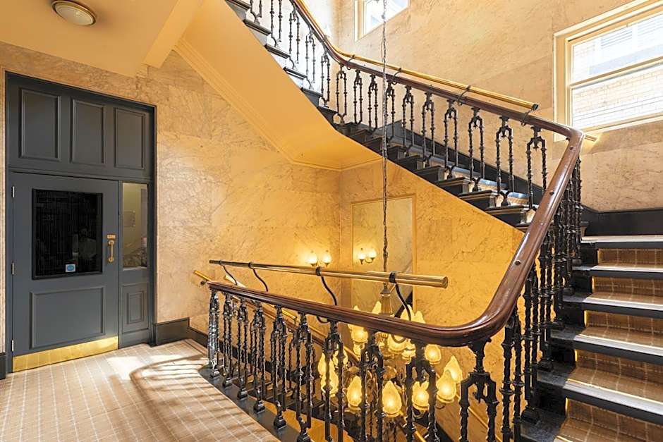 The Sir Thomas Hotel