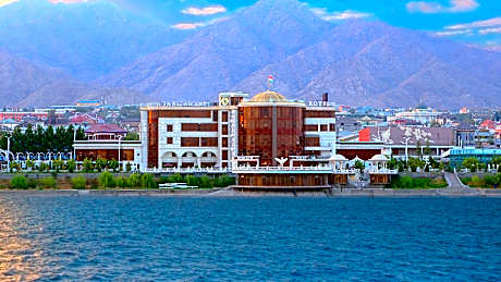 Parliament Palace Hotel