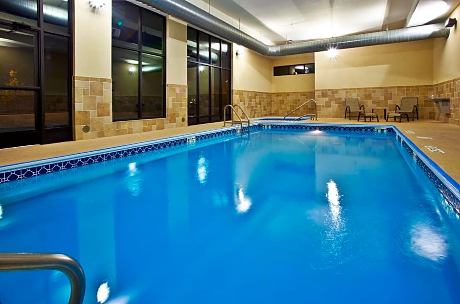Holiday Inn Quincy, an IHG Hotel