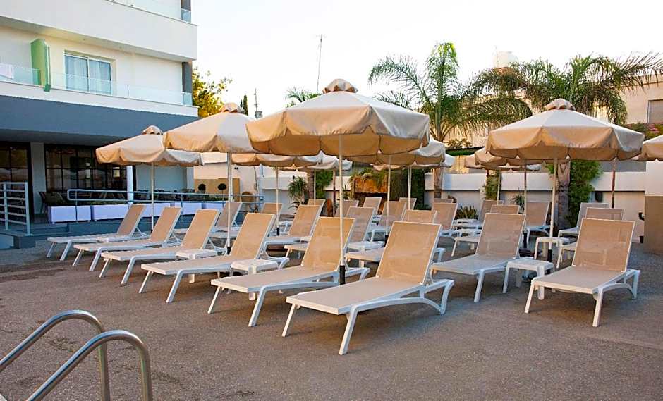 Pefkos City Hotel