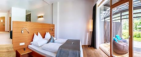 Suite with Garden View