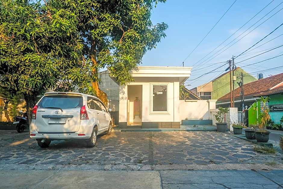 Urbanview Omah Pari Boutique Hotel