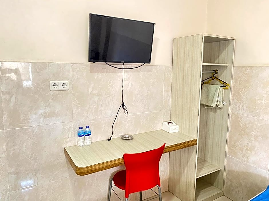 Penginapan Star Ambon Mitra RedDoorz