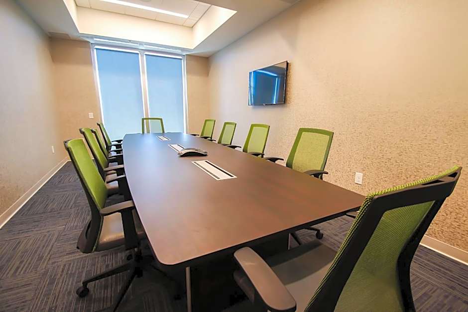 Holiday Inn Express & Suites Miami Airport By IHG