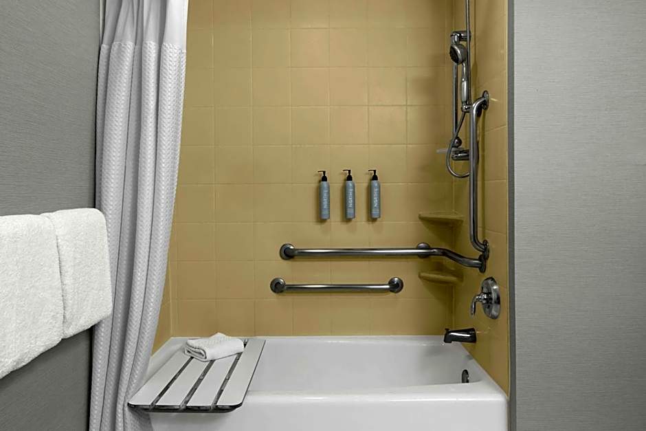 Courtyard by Marriott San Antonio Six Flags at The RIM