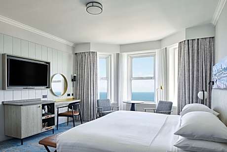Junior Suite, 1 King Bed with Sofa bed, Sea View (1 King Bed and 1 Double Sofa Bed)