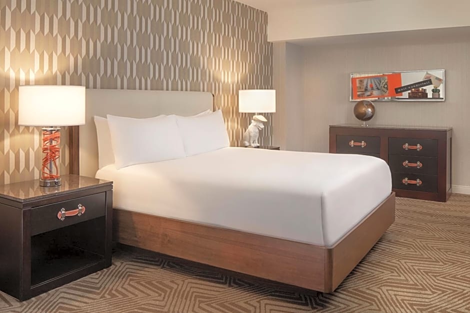 Renaissance Phoenix Downtown Hotel