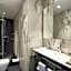 DoubleTree by Hilton Madrid - Prado