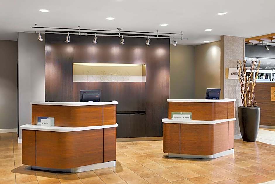 Courtyard by Marriott Newark Downtown