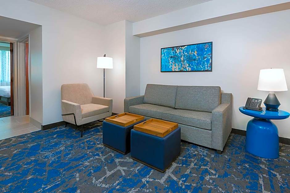 Embassy Suites By Hilton Hotel Tampa-USF/Near Busch Gardens