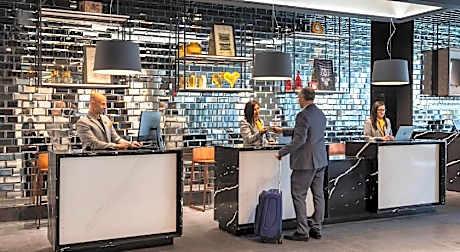 Ola Santiago Providencia, Tapestry Collection by Hilton