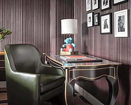 Graduate King Suite
