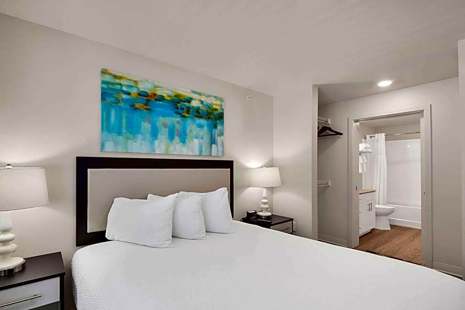 WaterWalk Extended Stay by Wyndham Charlotte - Arrowood