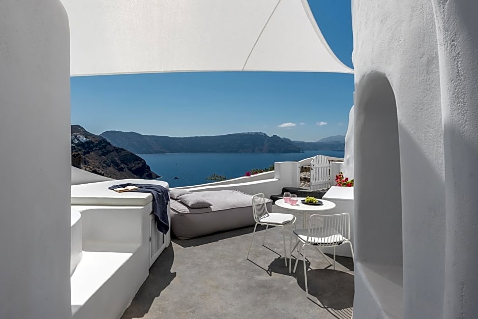 Chelidonia Luxury Suites