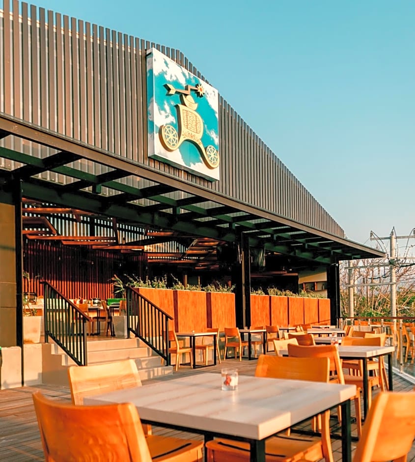 Royal Regantris Trawangan