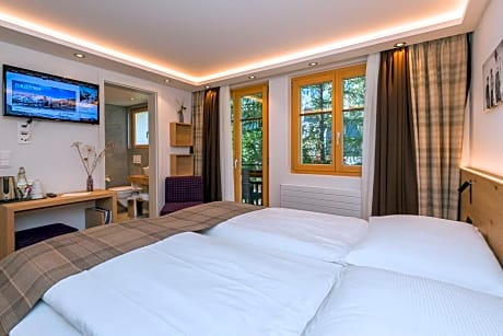 Basic Double or Twin Room with Balcony and Matterhorn View