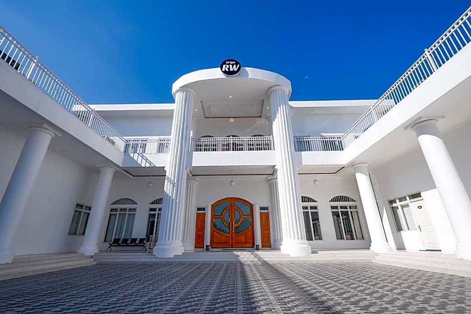 Griya RW Family Guest House Redpartner