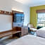 Holiday Inn Express & Suites Macon - I-475 by IHG