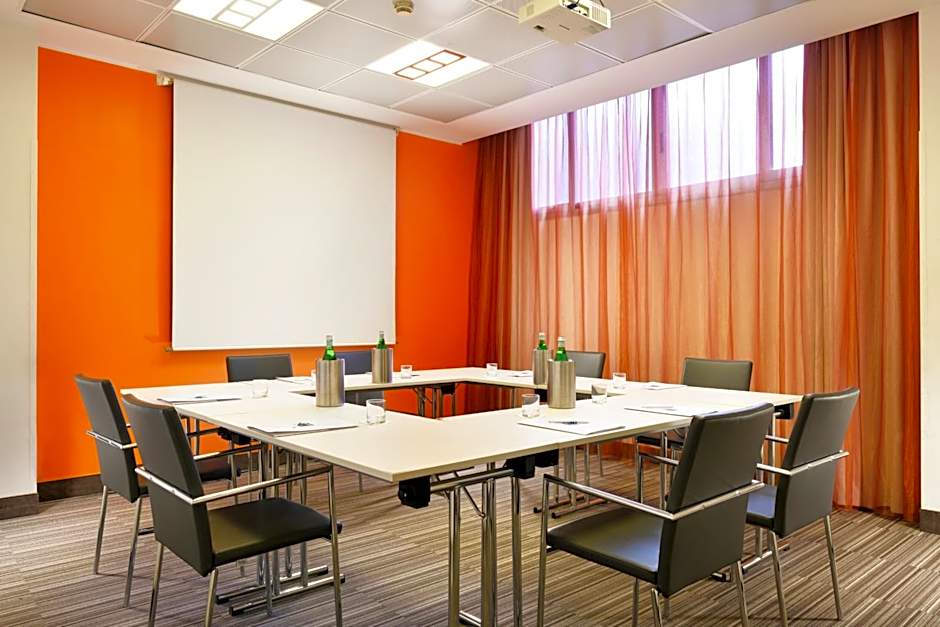 Una Hotel Mediterraneo