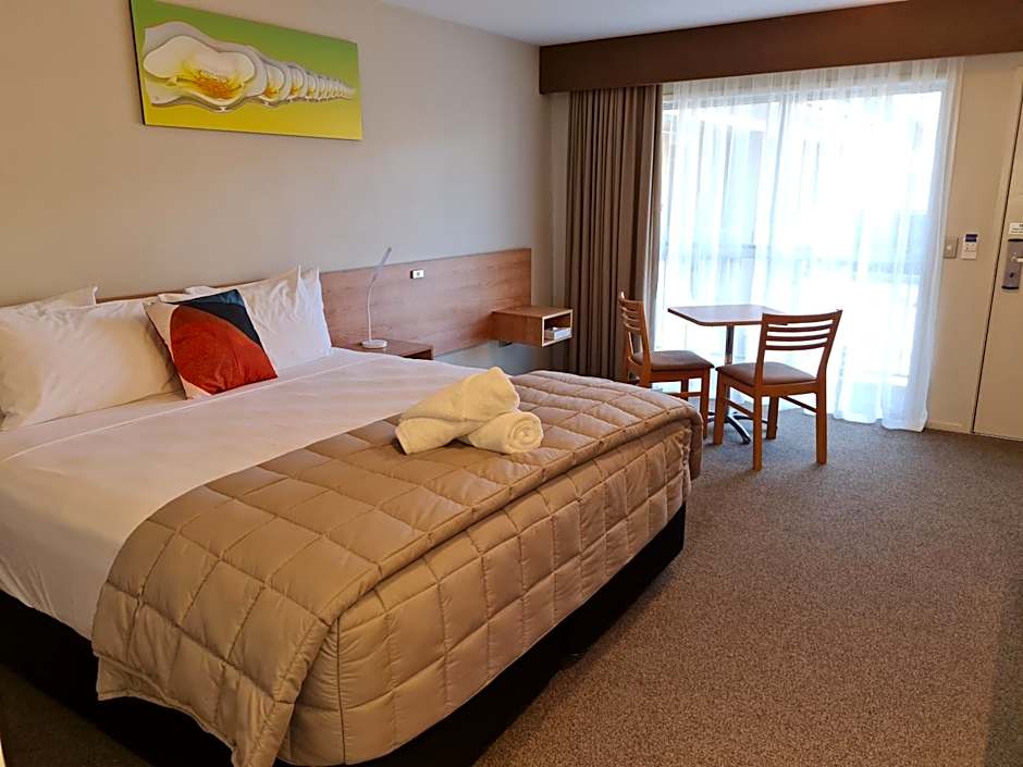 Photo 1 of 6 of Standard 1 King Bed