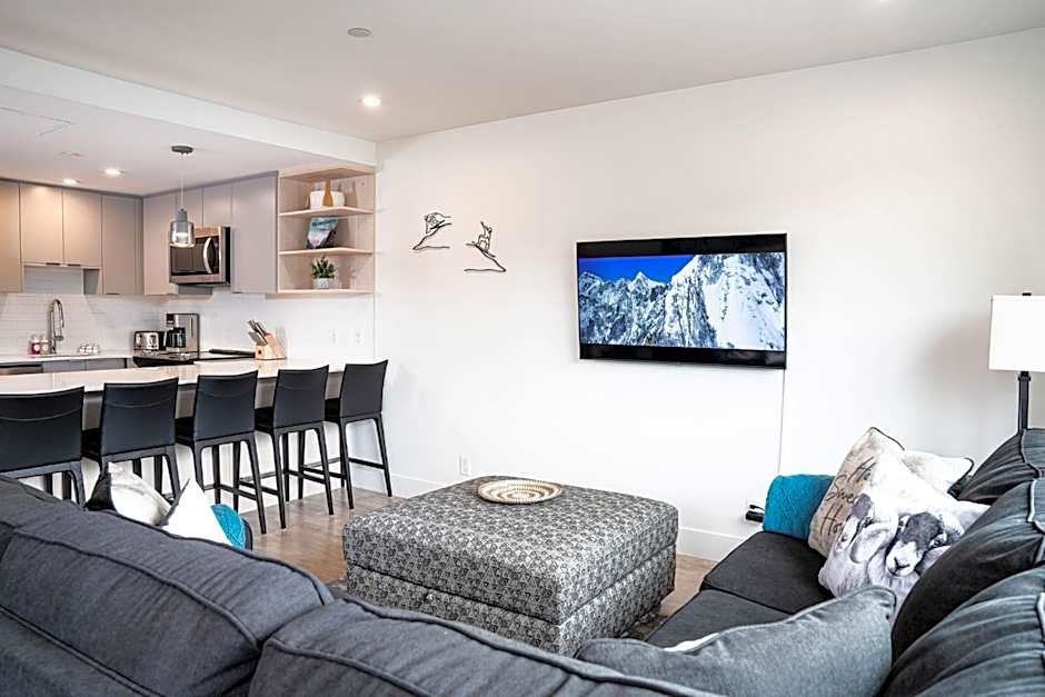 Switchback Suite by Revelstoke Vacations