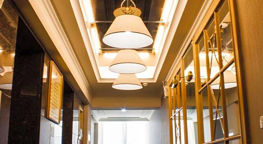 Cambridge Tainan Hotel