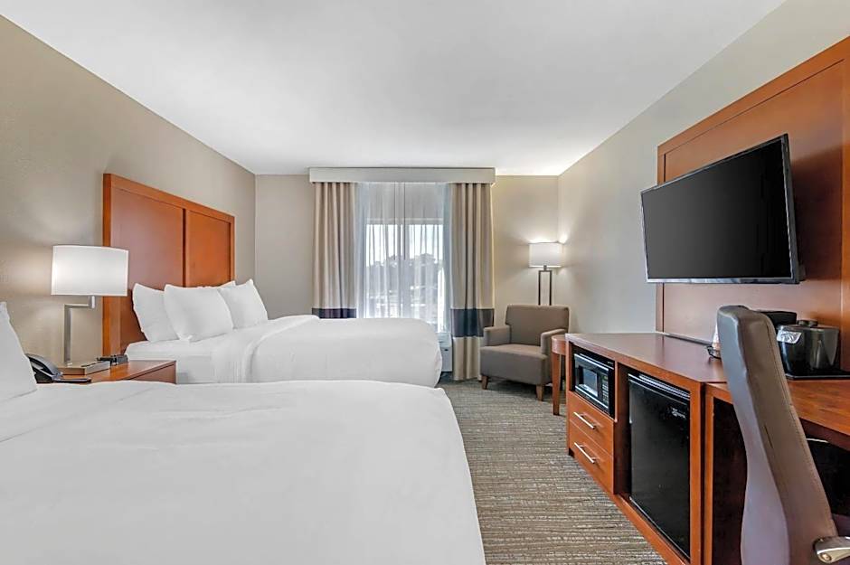 Comfort Inn & Suites Brunswick I-95