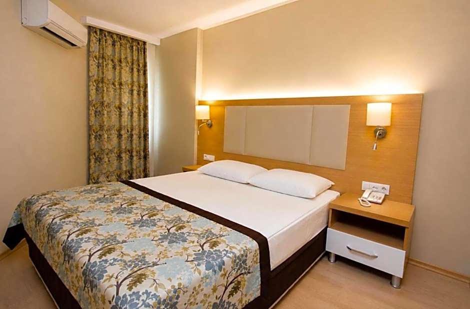 Blue Wave Suite Hotel