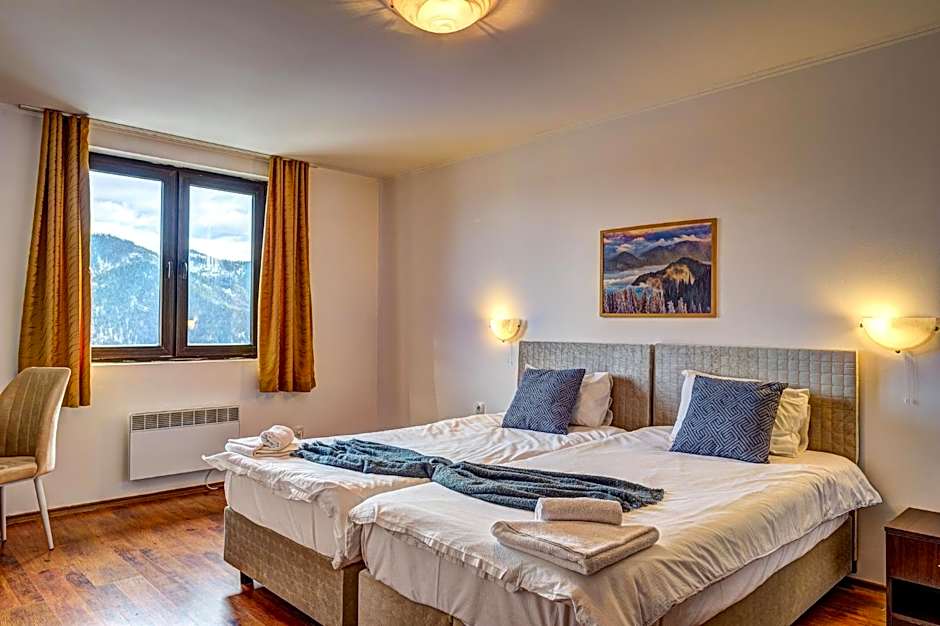 Complex Silver Hills