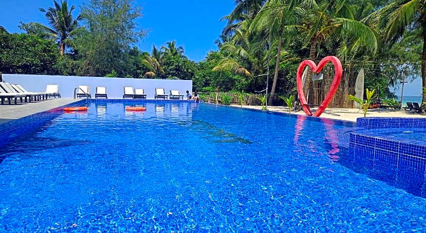 SCARLET SAILS BUNGALOW