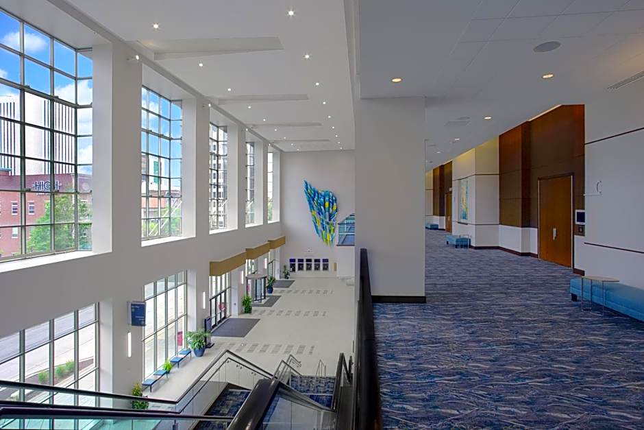 DoubleTree By Hilton Cedar Rapids Convention Complex