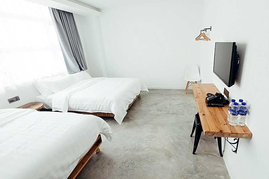 White Loft Hotel