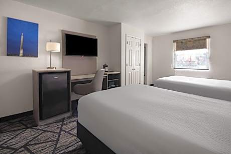 Double Room with Two Double Beds - Disability Access