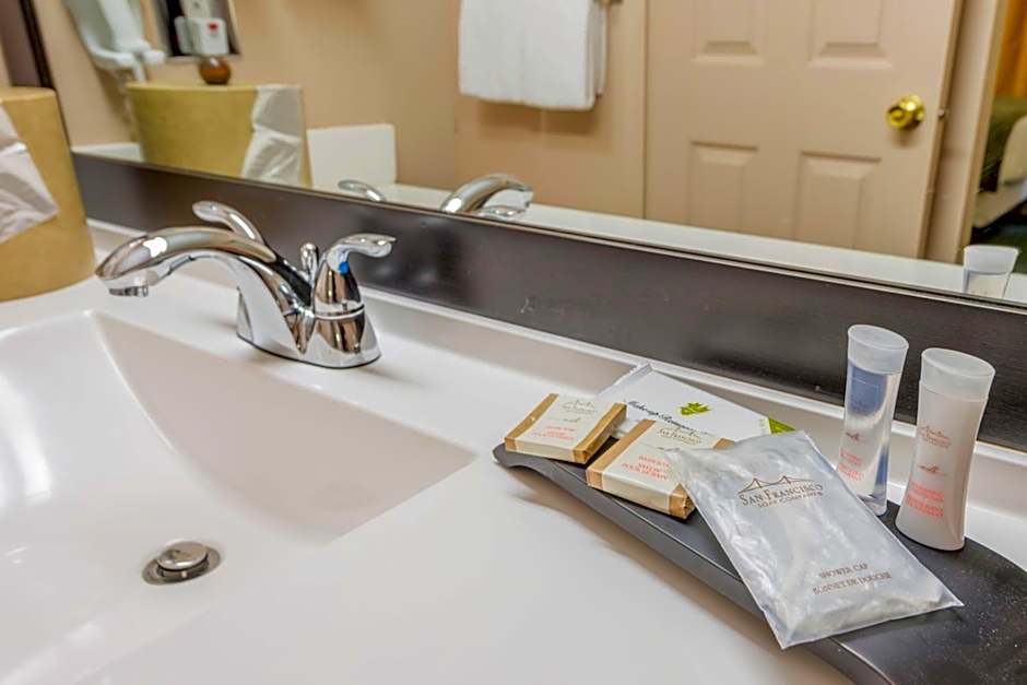 Howard Johnson by Wyndham Downtown Kamloops