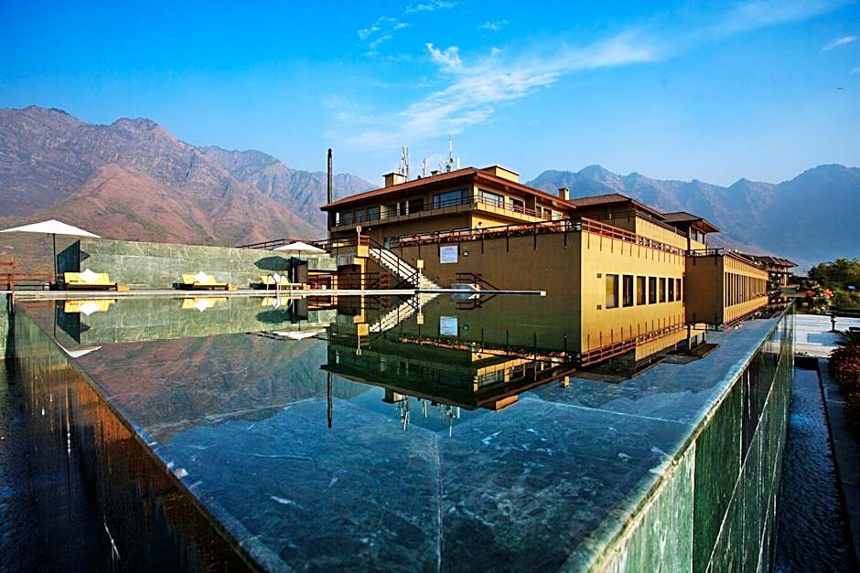 Taj Dal View, Srinagar