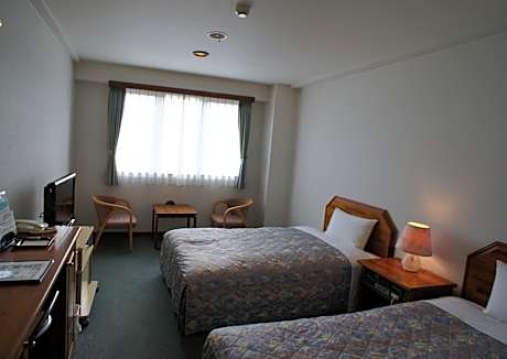Twin Room (1 Adult)