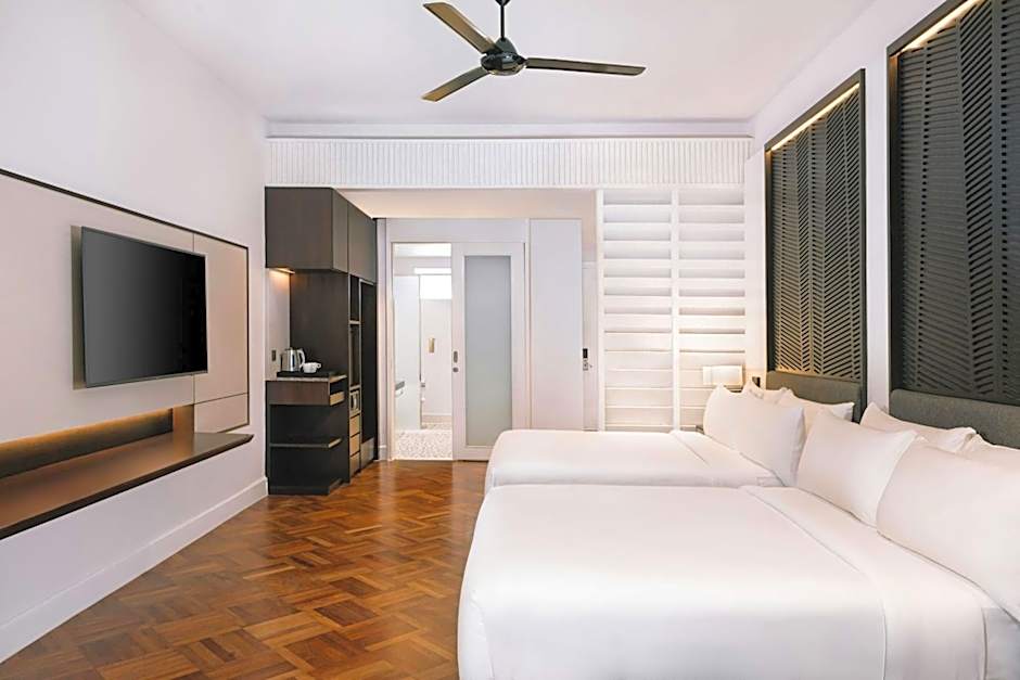 Photo 1 of 6 of Premier 2 Queen Beds, Sea View, Balcony