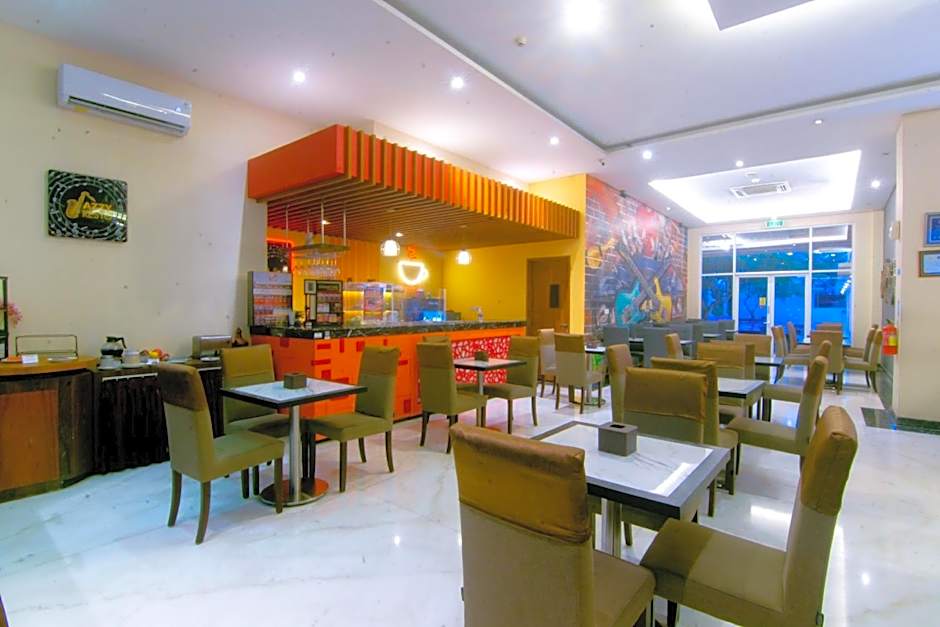 Front One Hotel Purwodadi