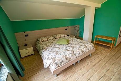 Triple Room with Garden View