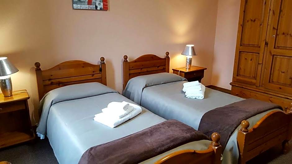 Hotel Calaluna