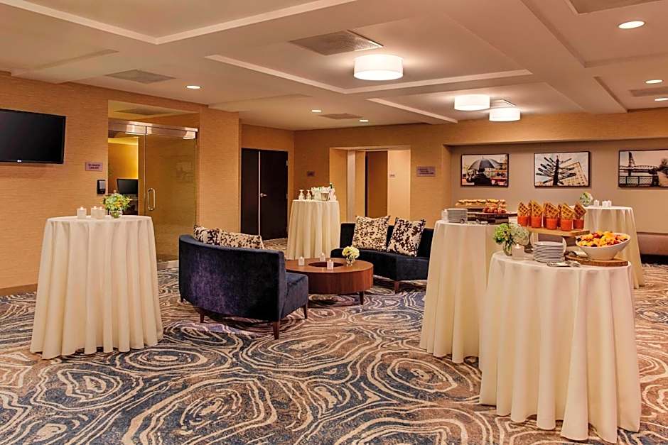 Courtyard by Marriott Portland City Center