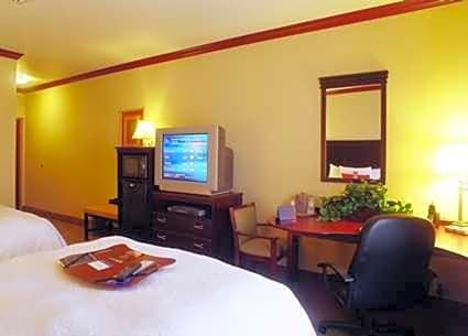 Hampton Inn & Suites Greenville