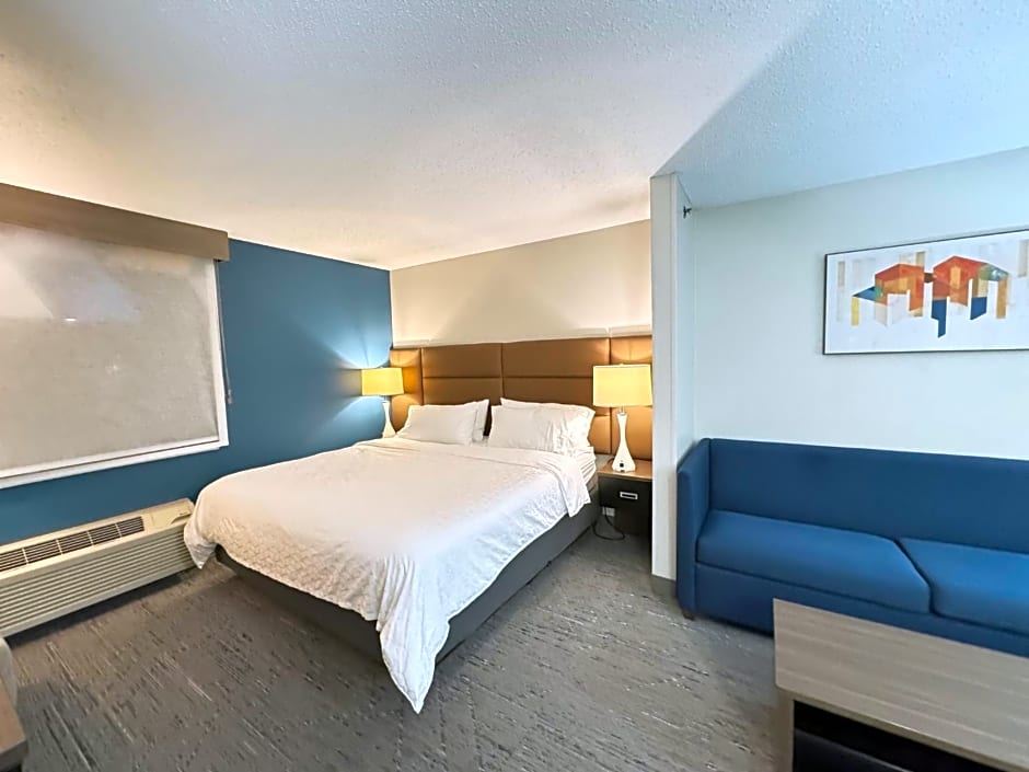 Holiday Inn Express Hotel & Suites St. Paul - Woodbury