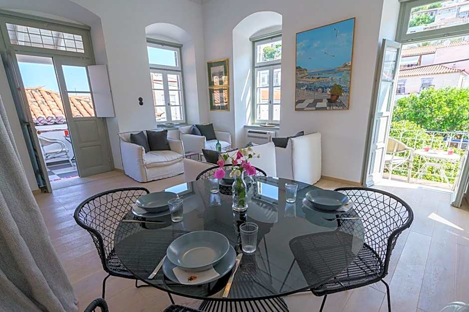 LIVIN Hydra Legacy Suite