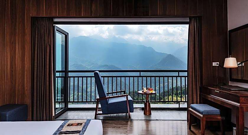 Bamboo Sapa Hotel