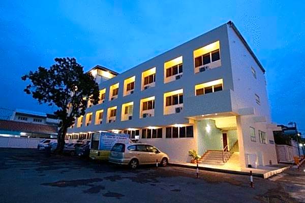 Riverside Hotel (SHA Plus)