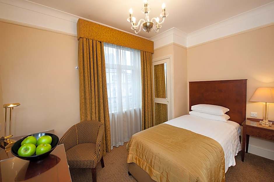 Macdonald Burlington Hotel